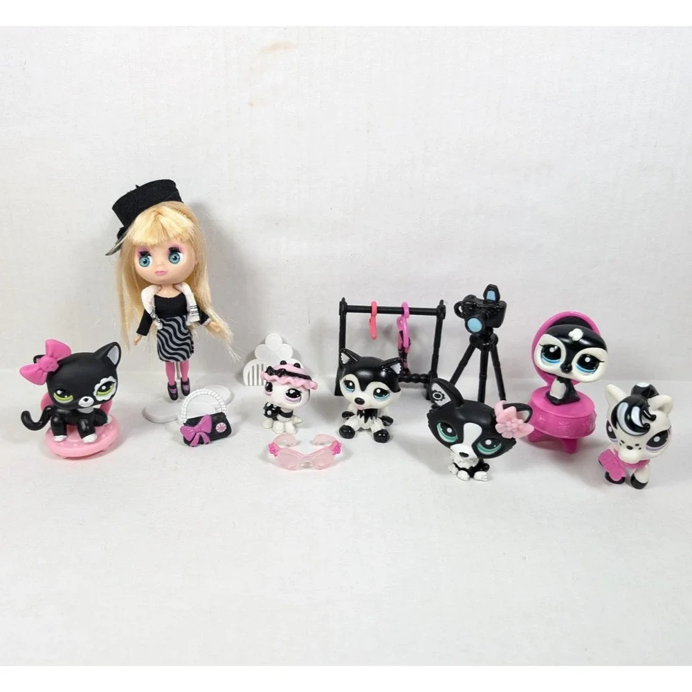 Littlest Pet Shop Blythe Fashion Shoot NEARLY COMPLETE Black & White Collection